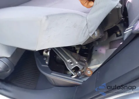 2024 Toyota Corolla Cross Hybrid S z USA, uszkodzony, nr VIN 7MUFBABG5RV056505